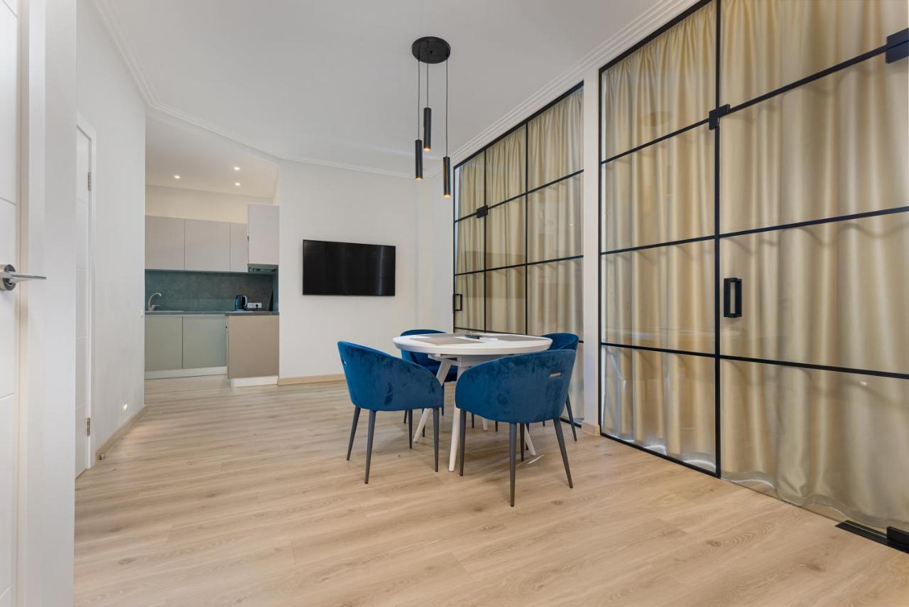 Sea Symphony Luxury 3-Bedrooms Apartment Одесса Экстерьер фото
