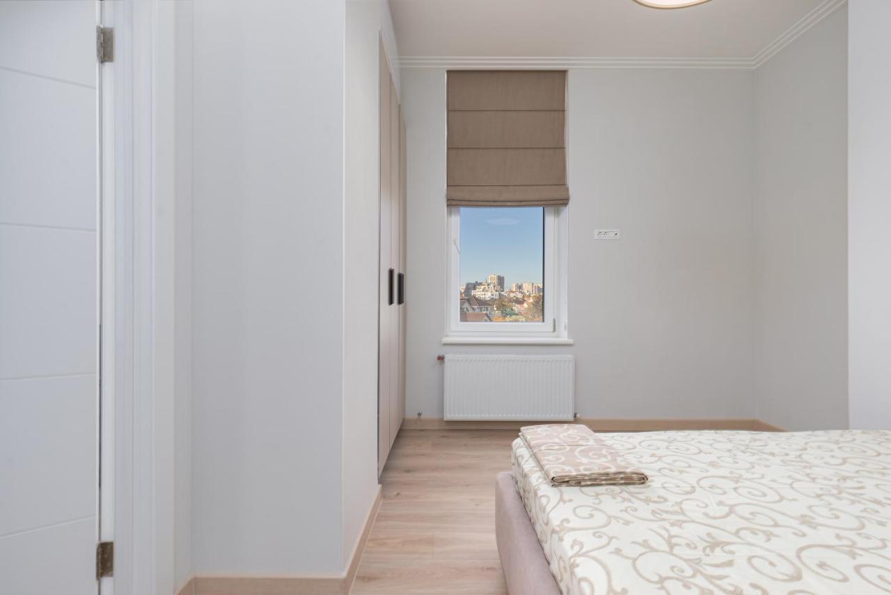 Sea Symphony Luxury 3-Bedrooms Apartment Одесса Экстерьер фото